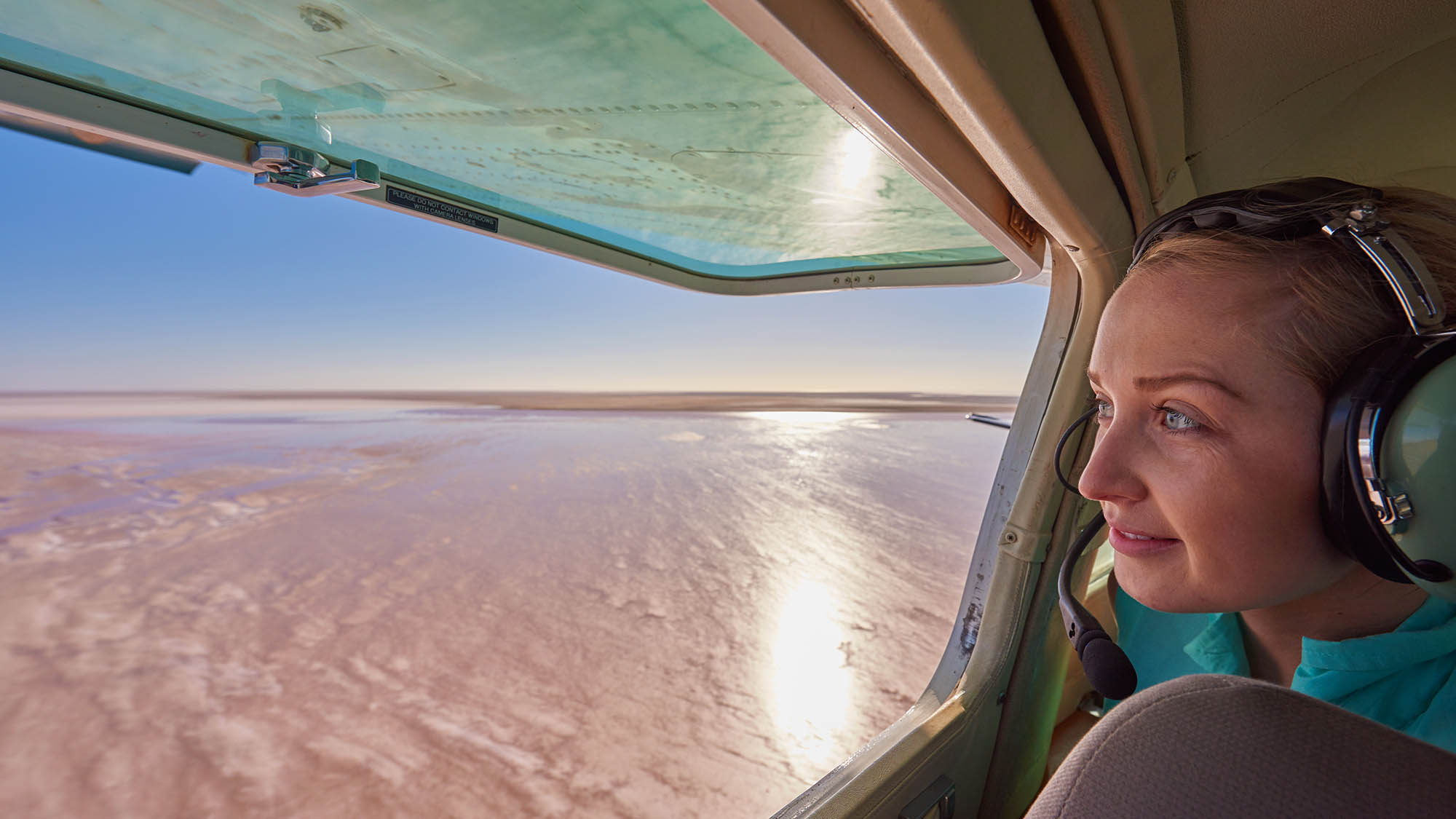 Scenic Lake Eyre and Birdsville by Private Aircraft